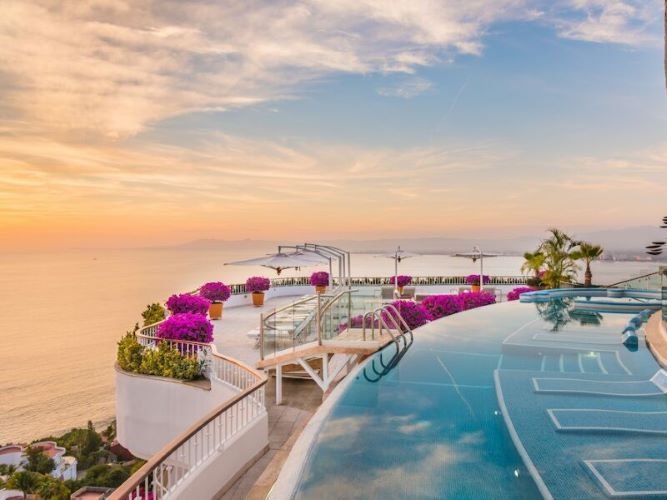 Emperador Vallarta Beachfront Hotel and Suites
